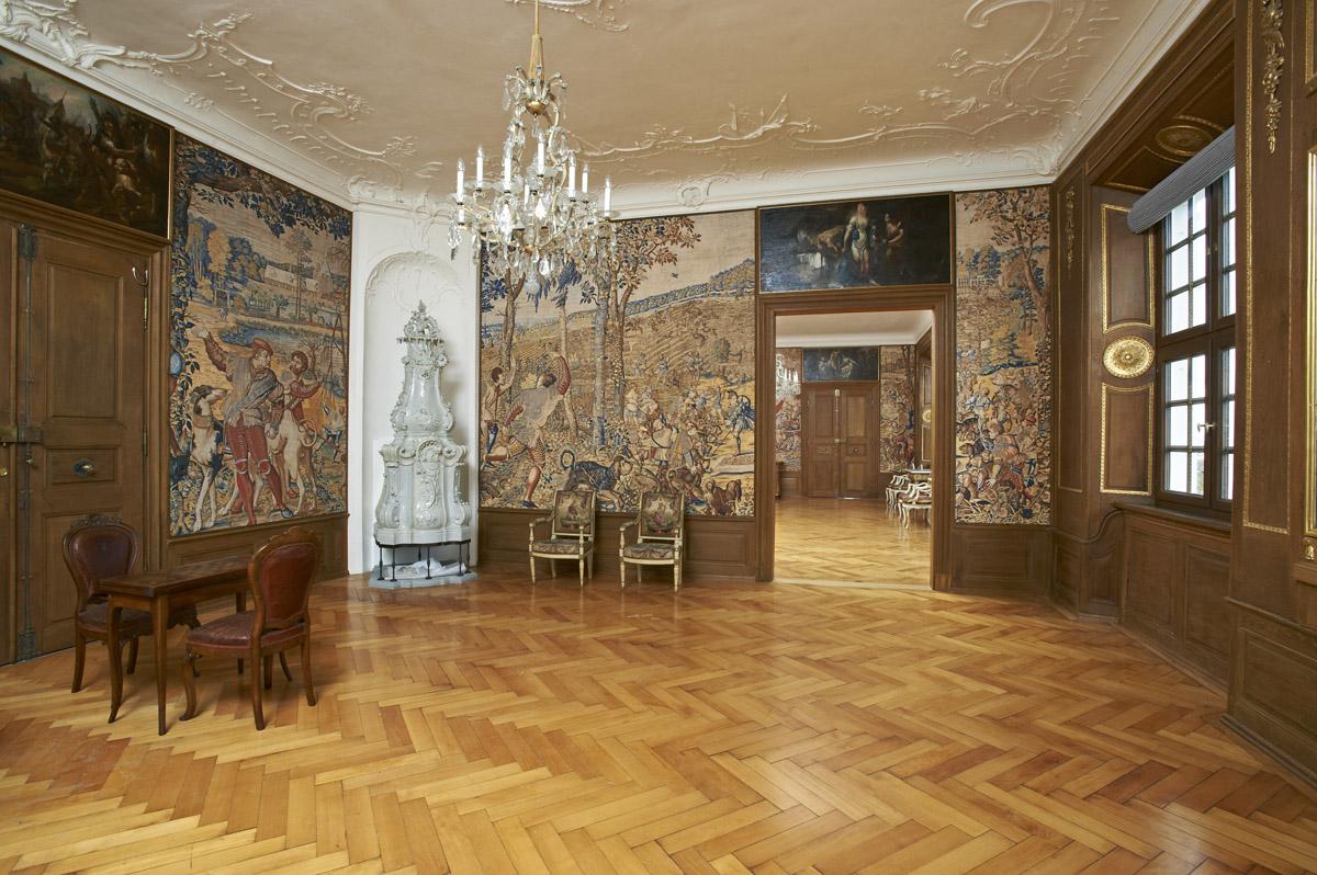 Antechamber with game table, Meersburg New Palace