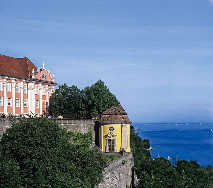 Meersburg New Palace, Exterior view of the lake