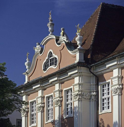 Meersburg New Palace, Left avant-corps