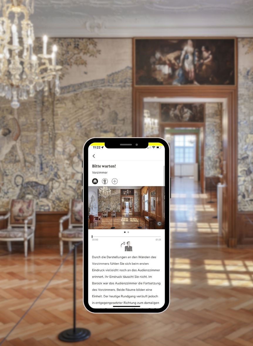 Neues Schloss Meersburg, Smartphone mit Tourstation im fürstbischöflichen Appartement