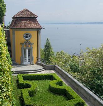 Teehäuschchen mit Blick auf den Bodensee